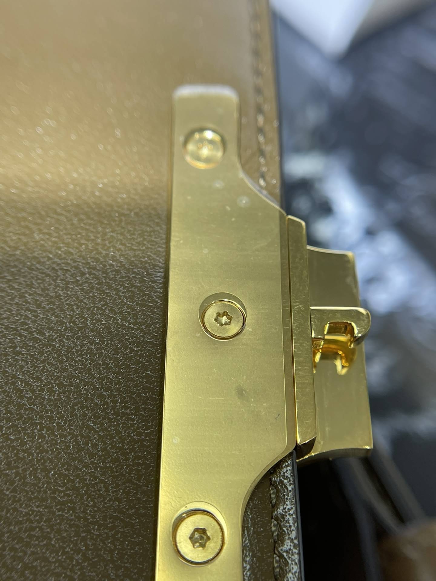 CELINE TEEN TRIOMPHE BAG IN SHINY CALFSKIN /DARK SEPIA