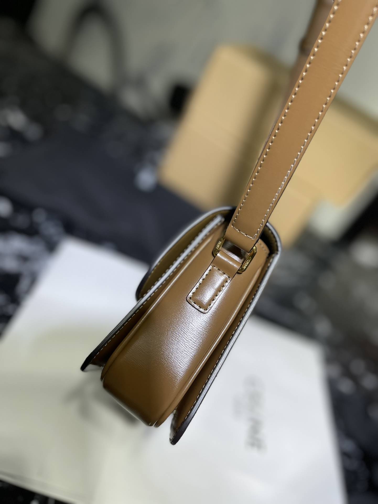 CELINE TEEN TRIOMPHE BAG IN SHINY CALFSKIN /DARK SEPIA