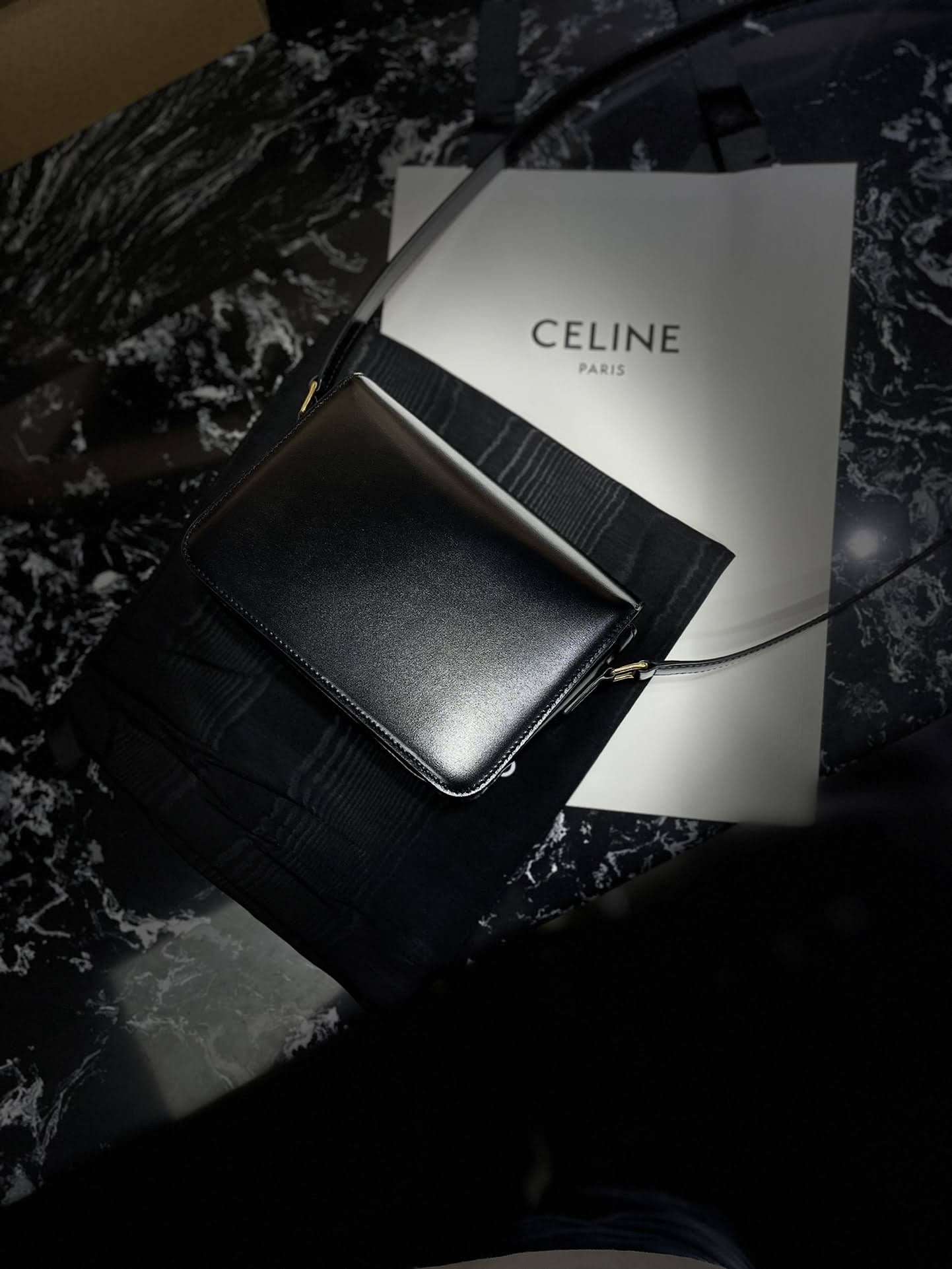 CELINE TEEN TRIOMPHE BAG IN SHINY CALFSKIN /BLACK