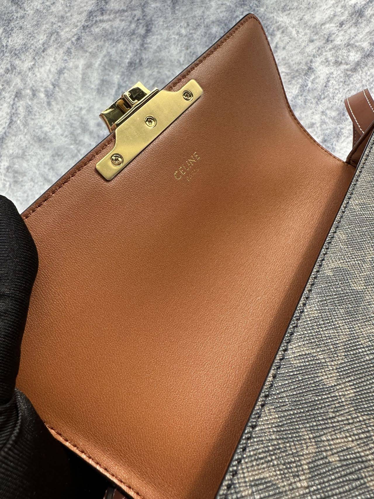 CELINE SHOULDER BAG CLAUDE IN TRIOMPHE CANVAS AND CALFSKIN