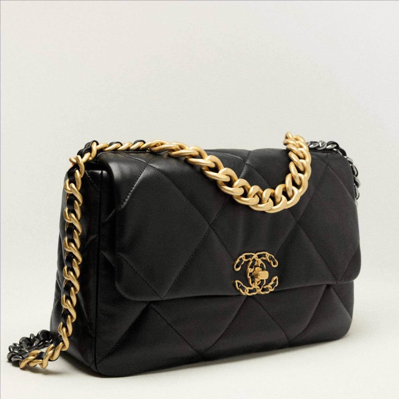 CHANEL 19 Large Handbag