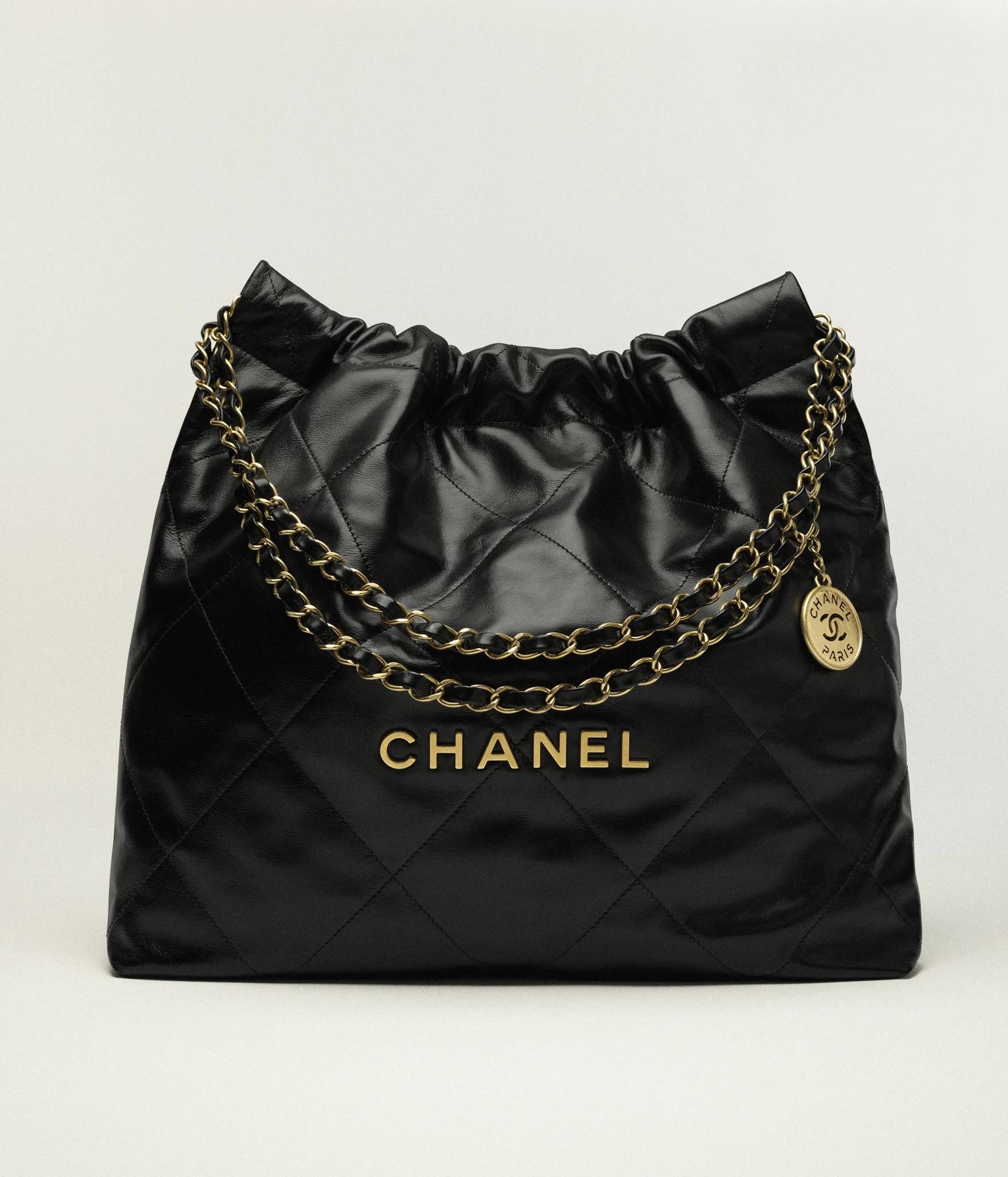 CHANEL 22 Handbag