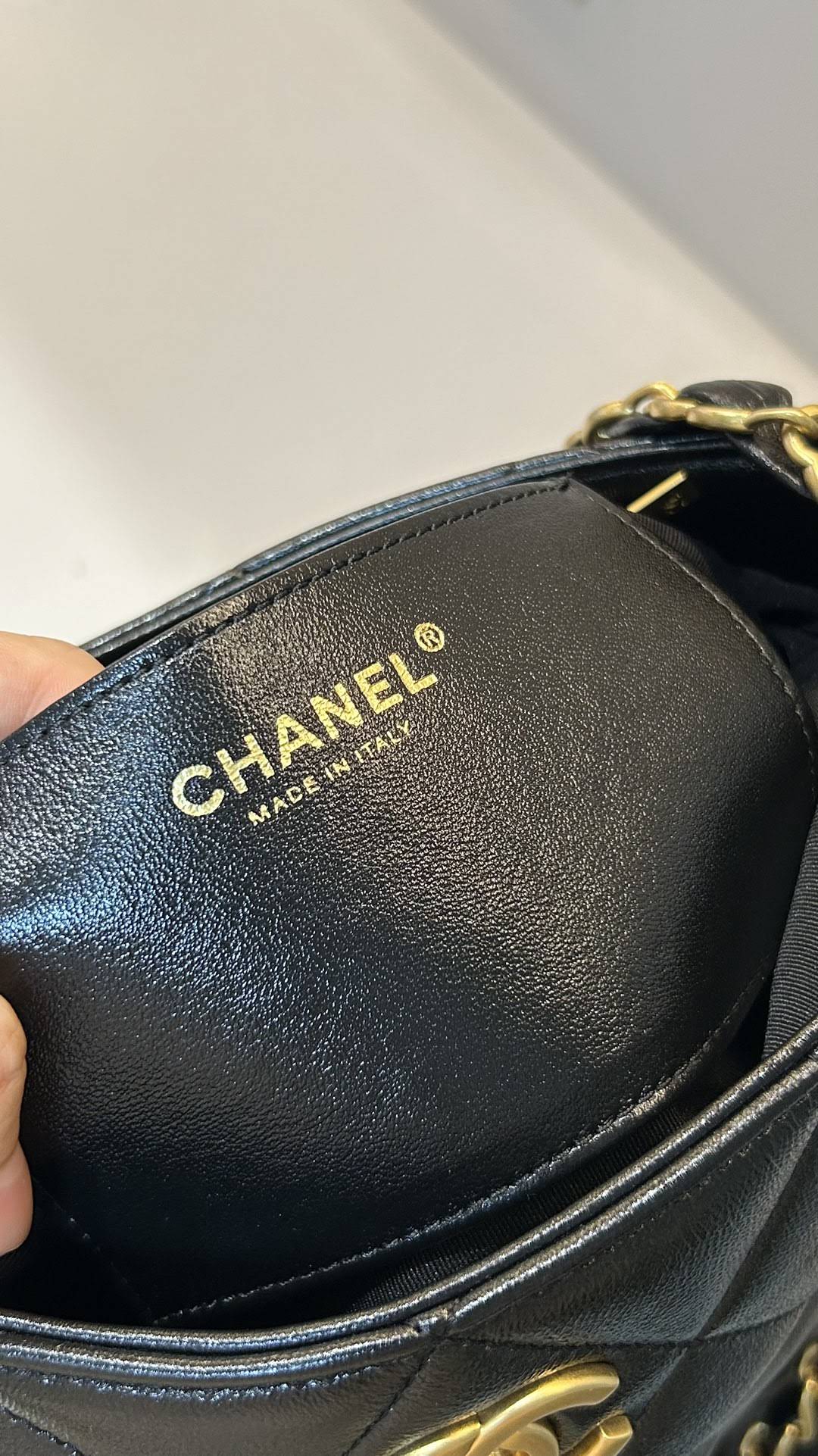 CHANEL 24P New Hobo Bag in Lambskin AS4736 Black Maxi