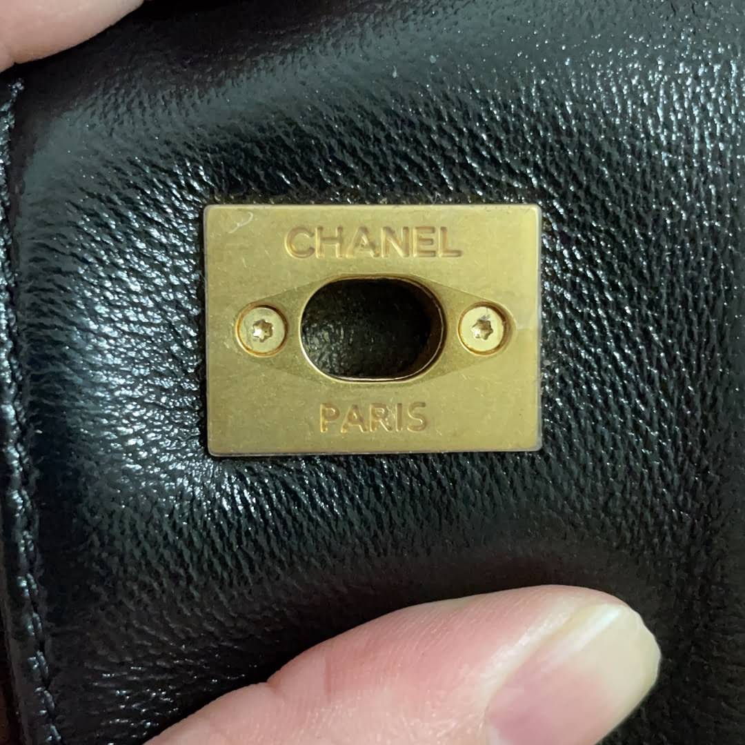 CHANEL 24P New Hobo Bag in Lambskin AS4736 Black Maxi