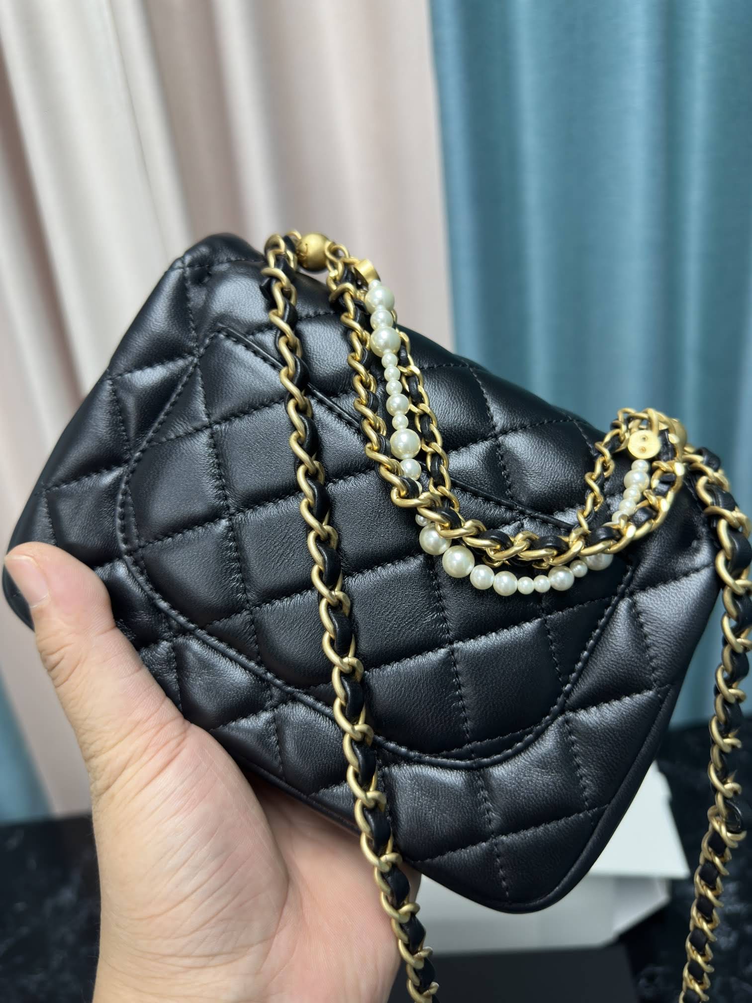 CHANEL 24P Seasonal Mini Flap Bag with Pearl Top Handle Chain AS4385 Black