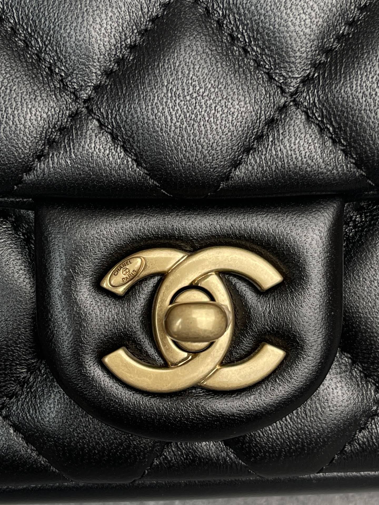 CHANEL 24P Seasonal Mini Flap Bag with Pearl Top Handle Chain AS4385 Black