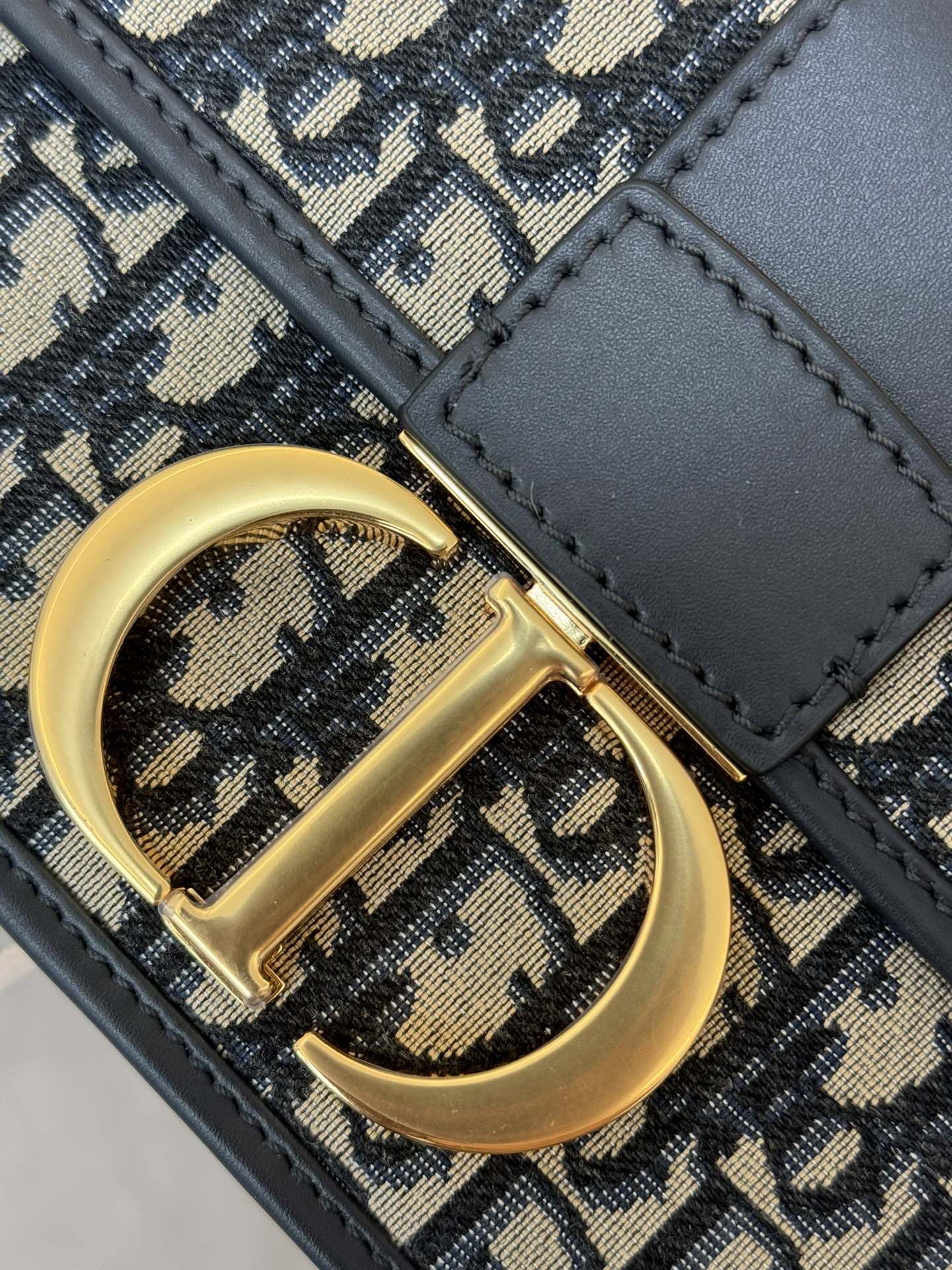 CHRISTIAN DIOR 30 Montaigne Chain Bag