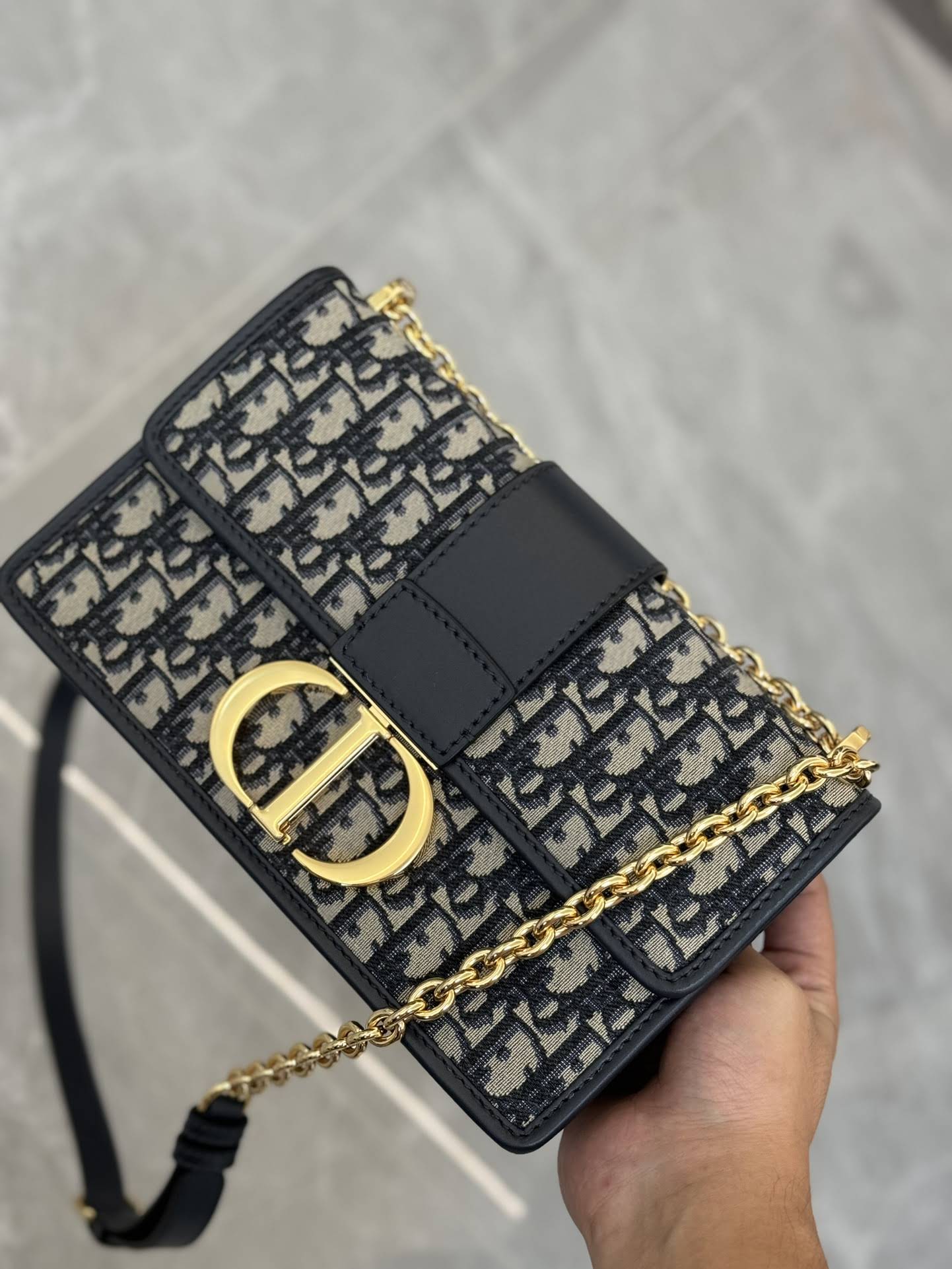 CHRISTIAN DIOR 30 Montaigne Chain Bag