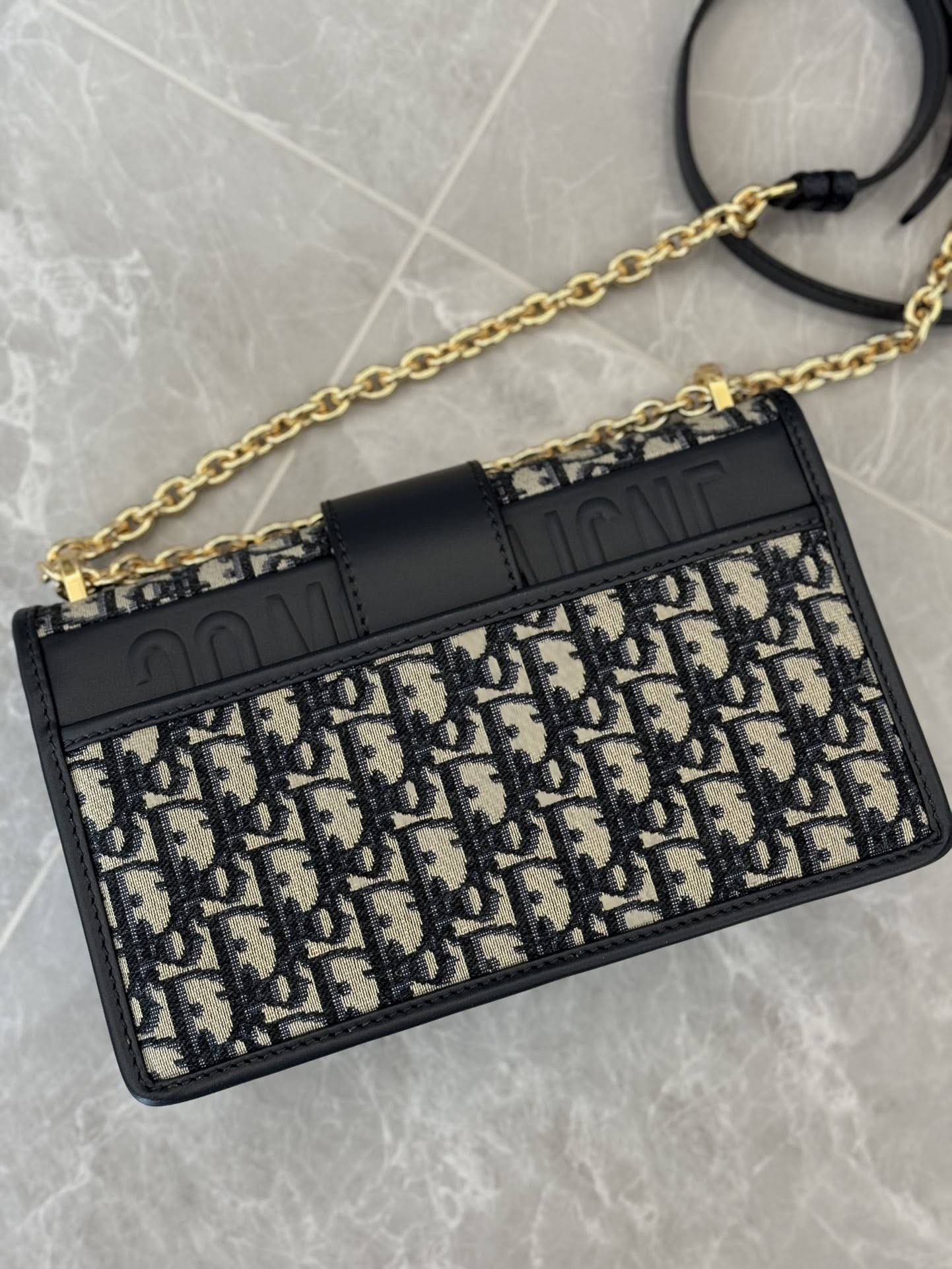 CHRISTIAN DIOR 30 Montaigne Chain Bag