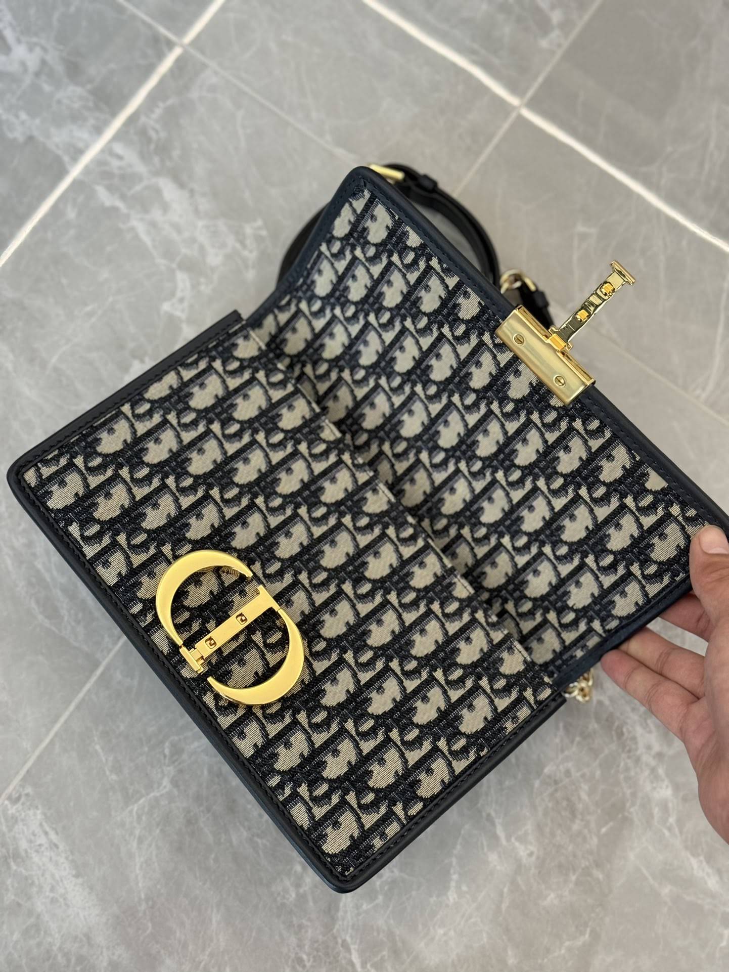 CHRISTIAN DIOR 30 Montaigne Chain Bag