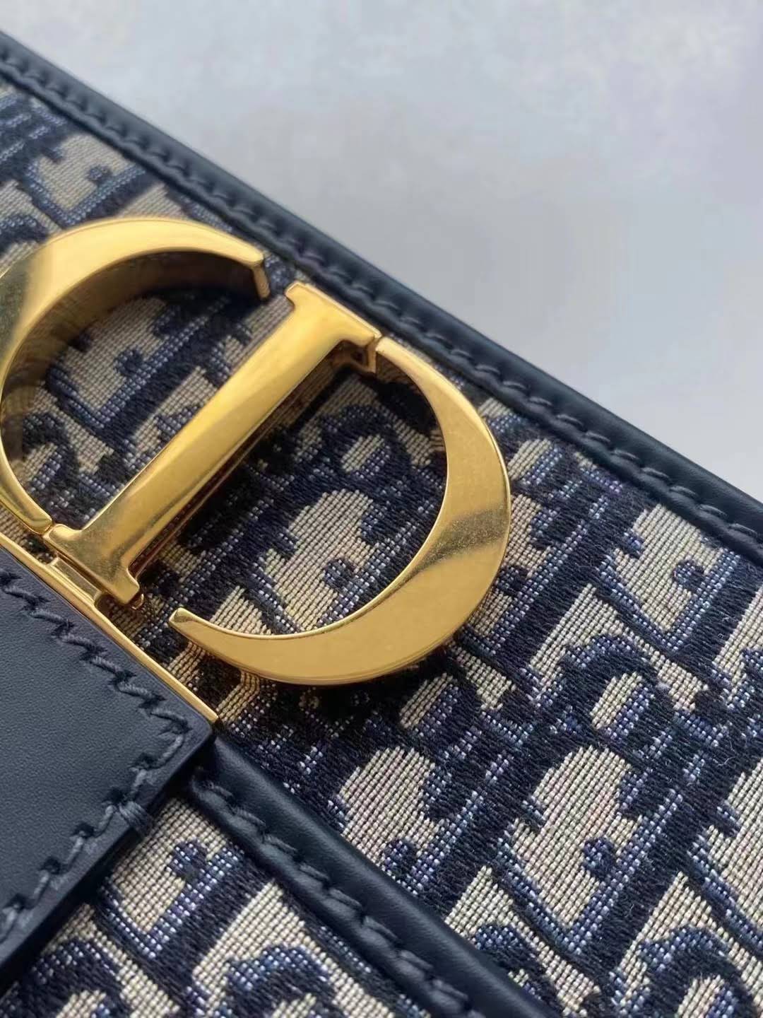 CHRISTIAN DIOR Small 30 Montaigne Bag