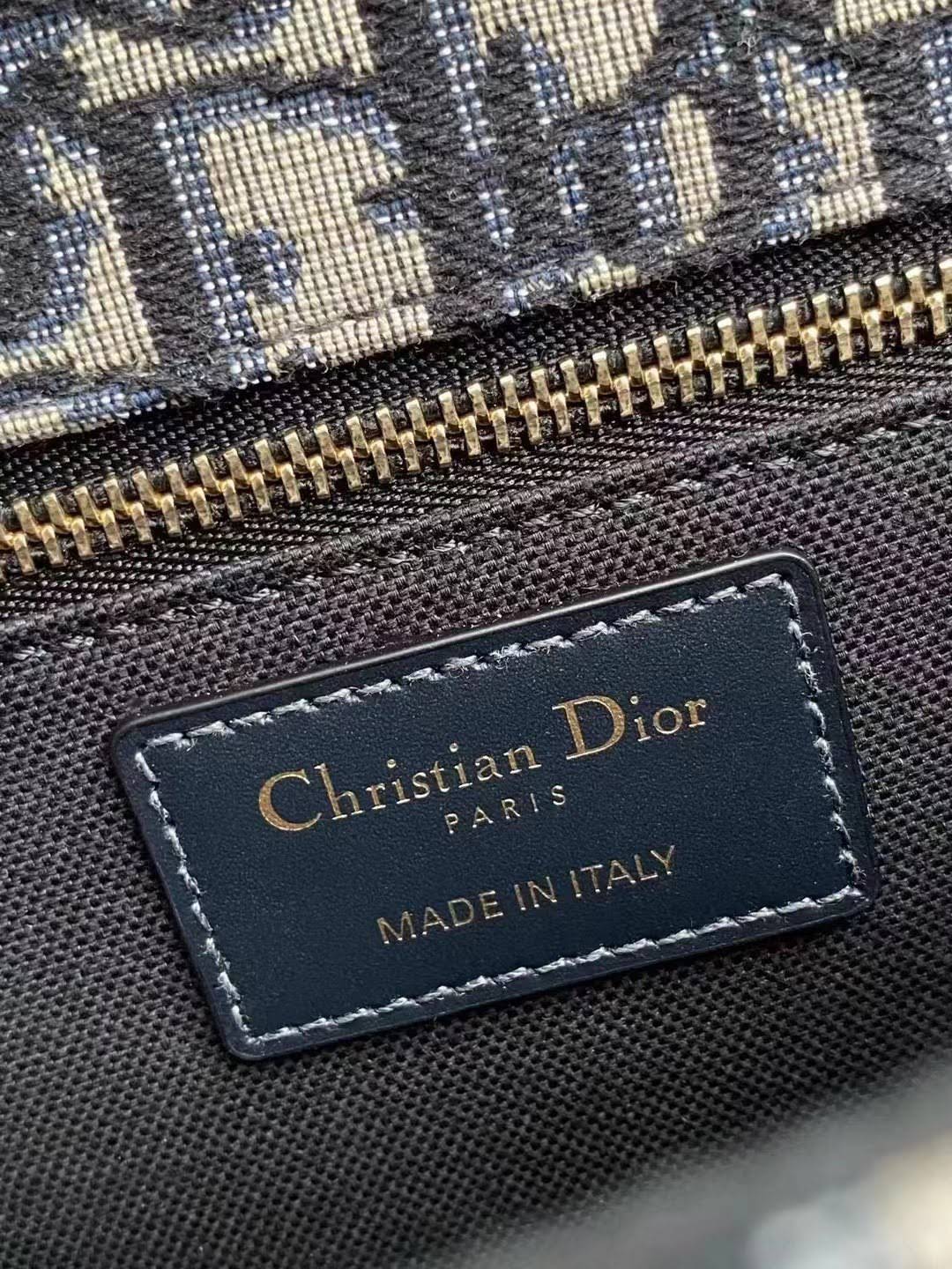 CHRISTIAN DIOR Small 30 Montaigne Bag