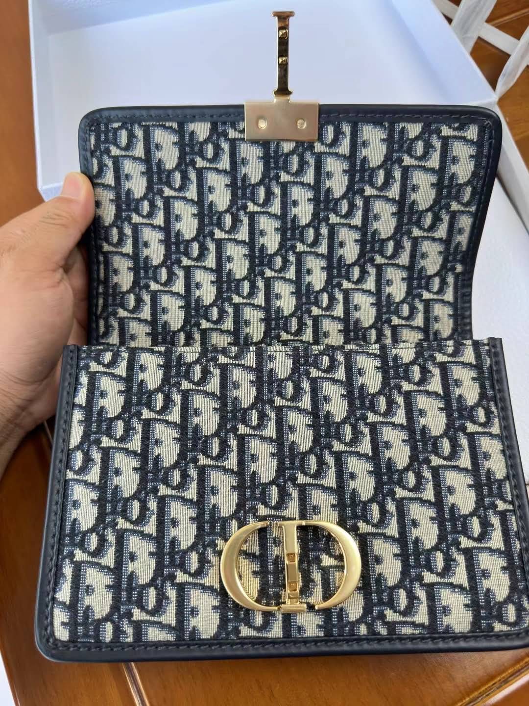 CHRISTIAN DIOR Small 30 Montaigne Bag