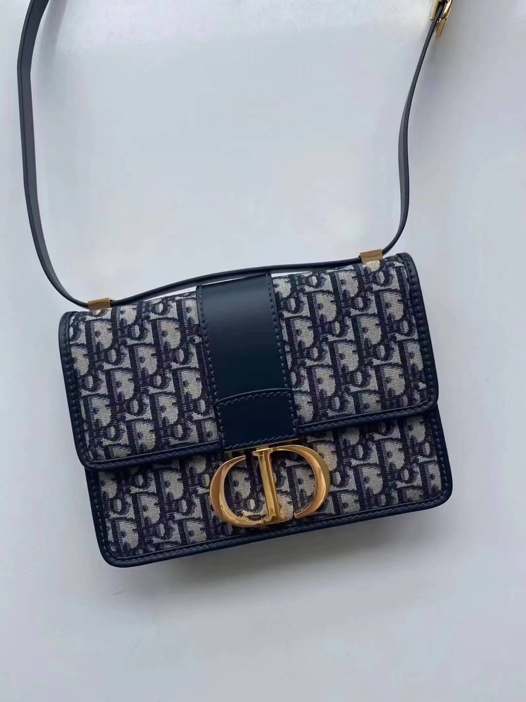 CHRISTIAN DIOR Small 30 Montaigne Bag