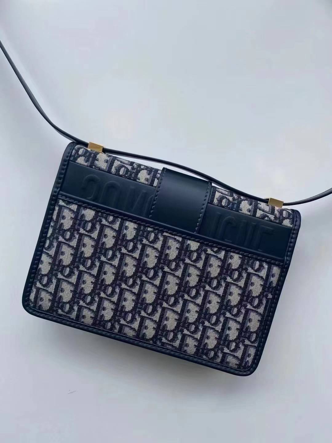 CHRISTIAN DIOR Small 30 Montaigne Bag