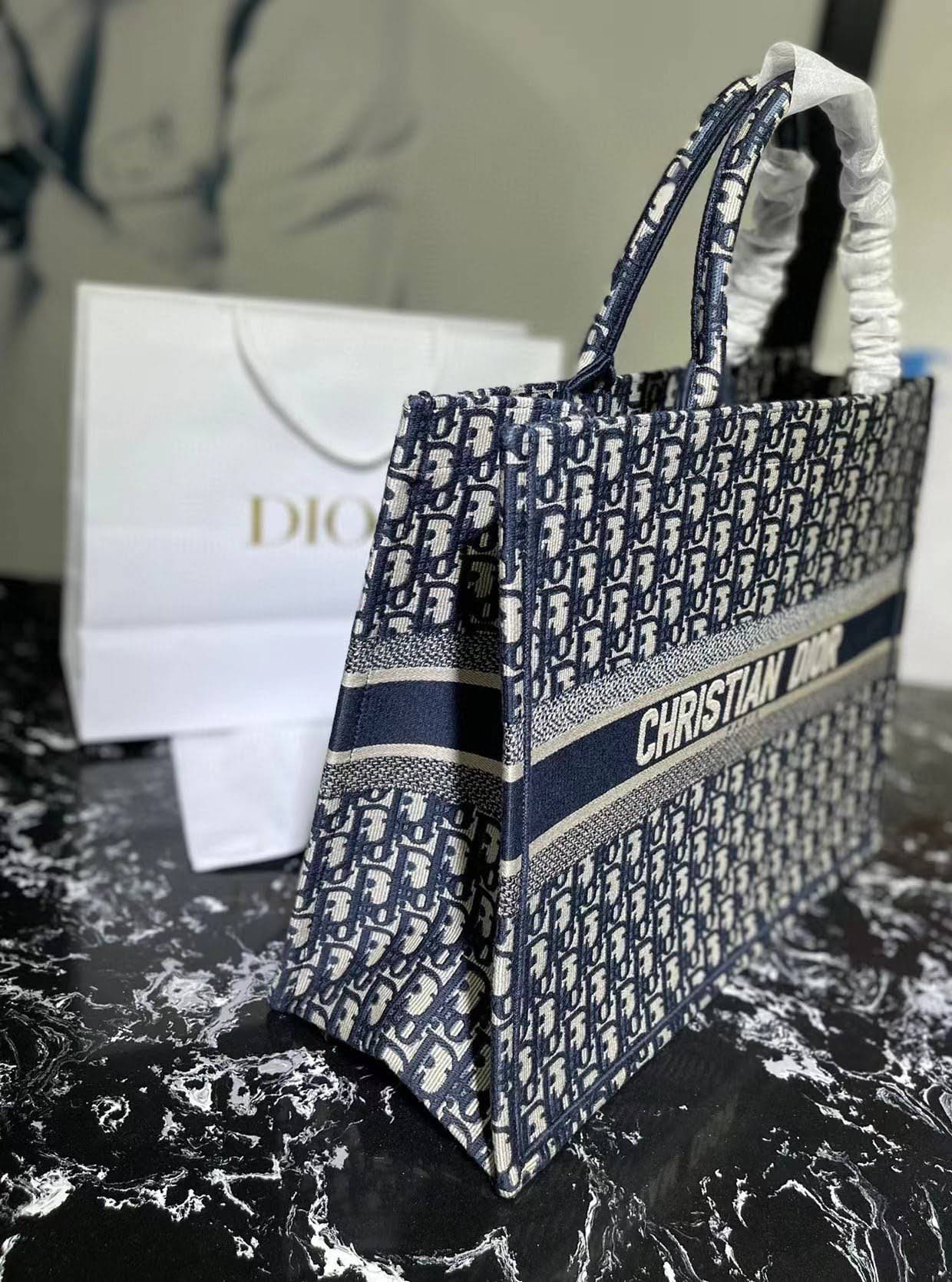 CHRISTIAN DIOR Large Dior Book Tote