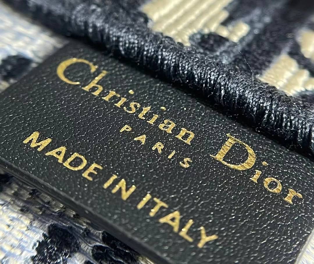 CHRISTIAN DIOR Large Dior Book Tote