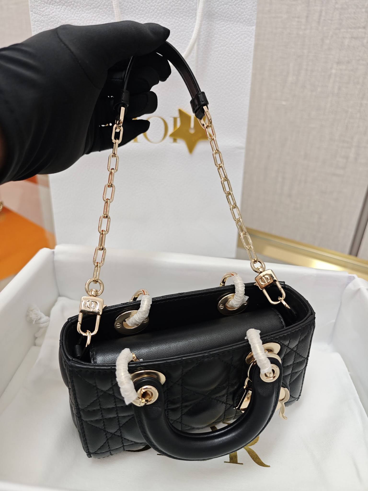 CHRISTIAN DIOR Lady D-Joy Micro Bag /Black Cannage Lambskin