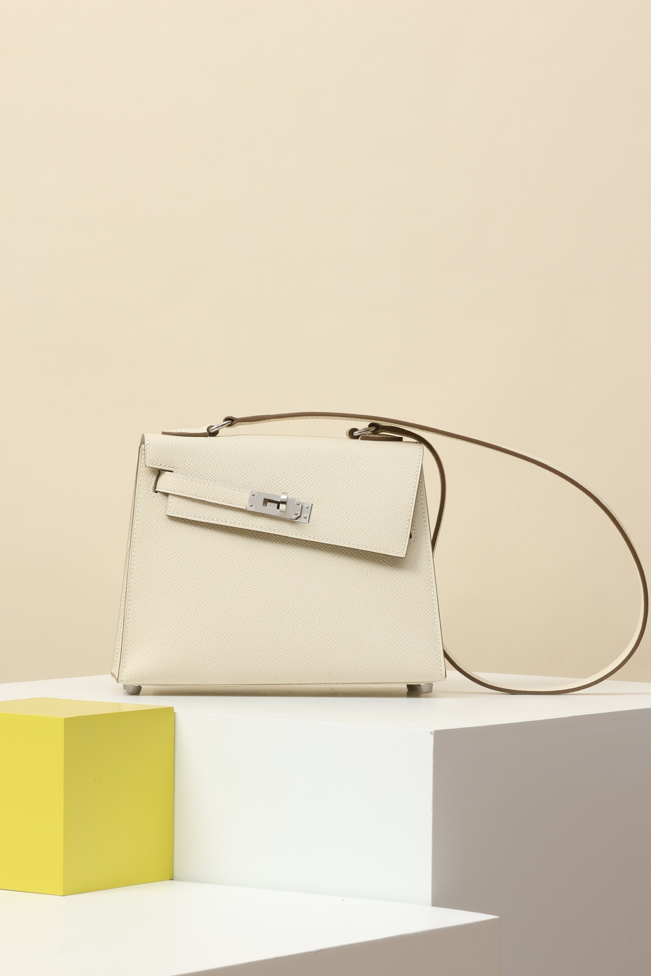 HERMES Kelly En Desordre 20 Handmade Bag/CC10 Milkshake White / Silver Hardware / Epsom Leather