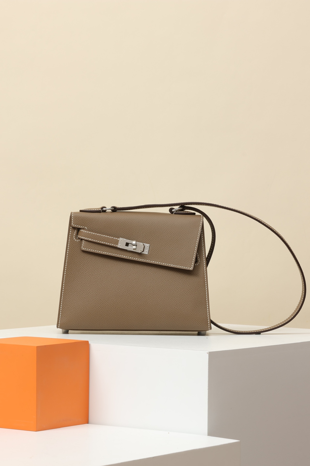 HERMES Kelly En Desordre 20 Handmade Bag/CK18 Elephant Grey / Silver Hardware / Epsom Leather  