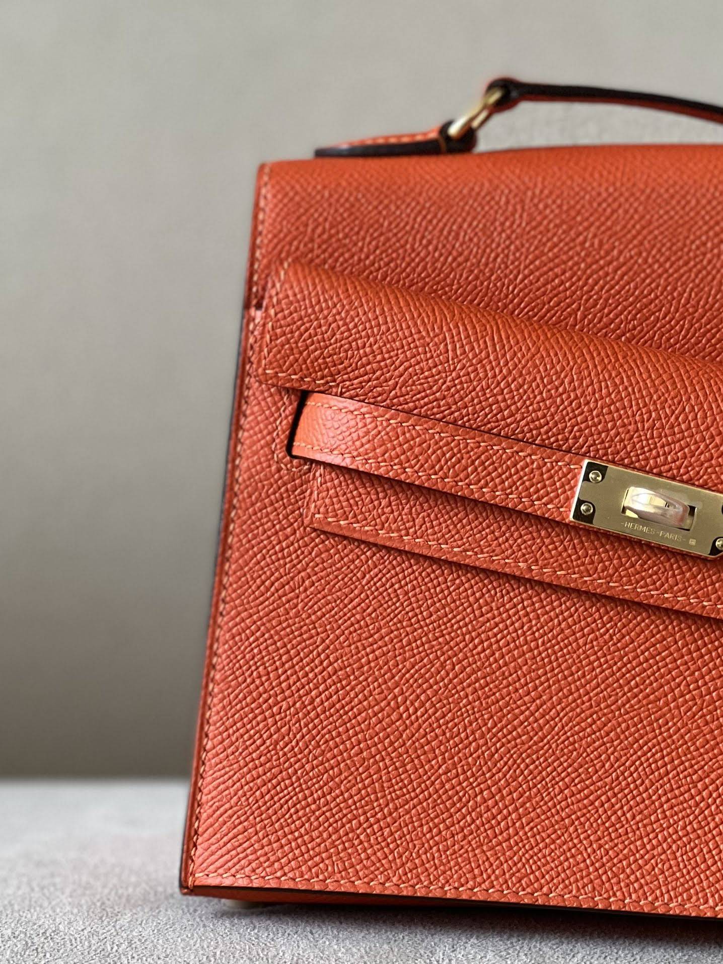 HERMES Kelly En Desordre 20 Handmade Bag/9J Flame Orange / Gold Hardware / Epsom Leather  