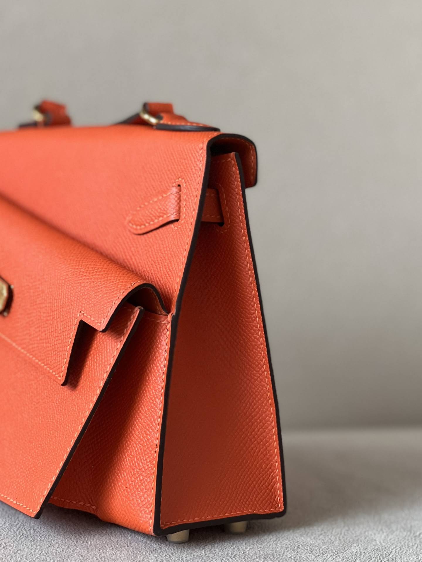 HERMES Kelly En Desordre 20 Handmade Bag/9J Flame Orange / Gold Hardware / Epsom Leather  