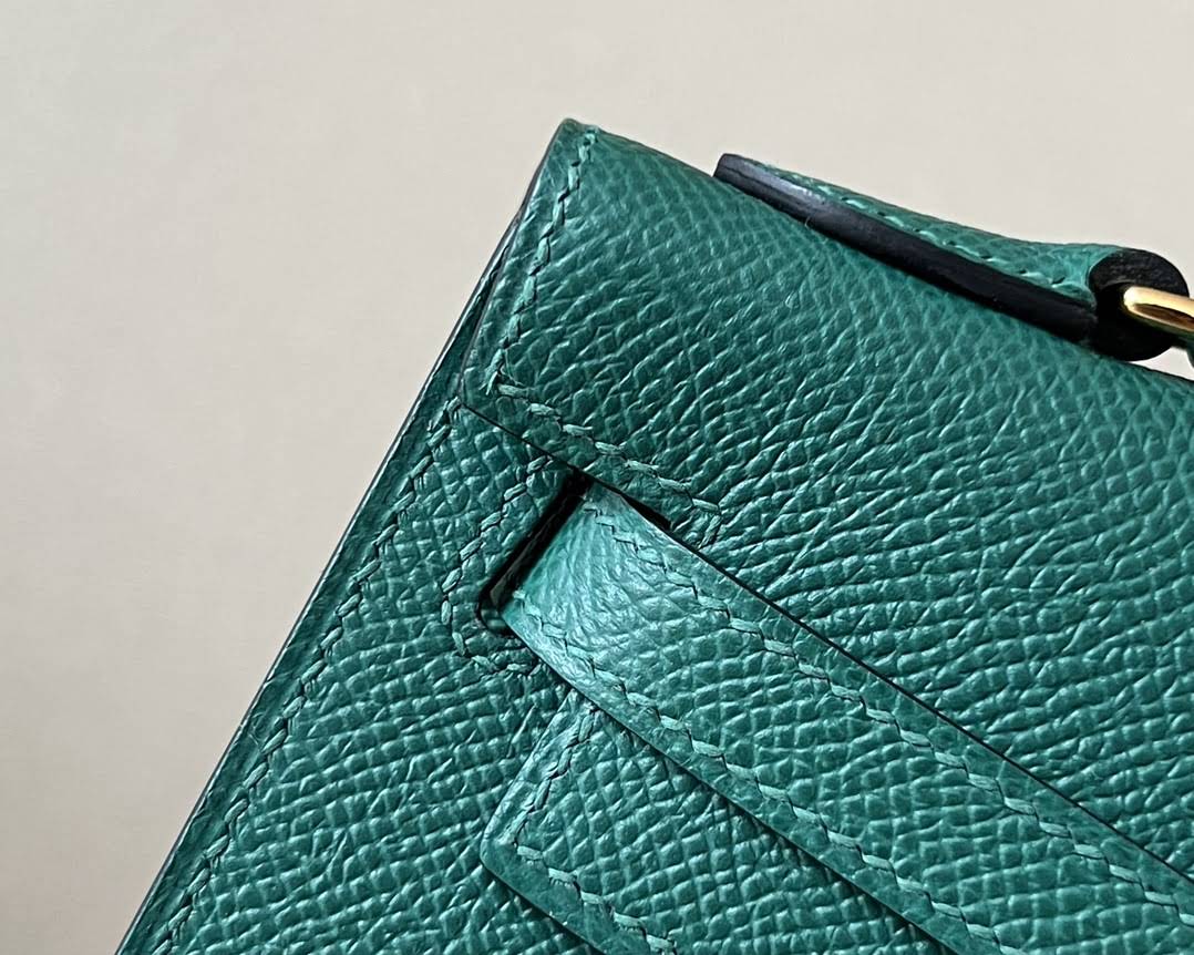 HERMES Kelly En Desordre 20 Handmade Bag/Z6 Peacock Green / Gold Hardware / Epsom Leather  