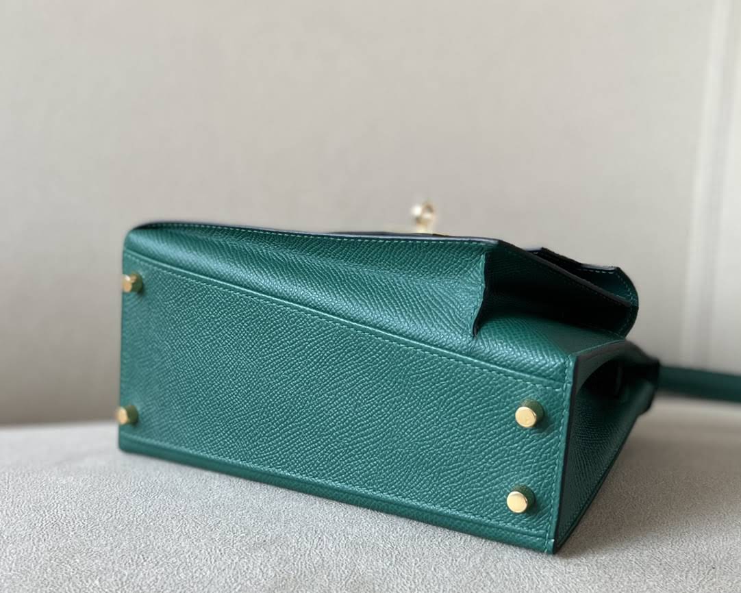 HERMES Kelly En Desordre 20 Handmade Bag/Z6 Peacock Green / Gold Hardware / Epsom Leather  