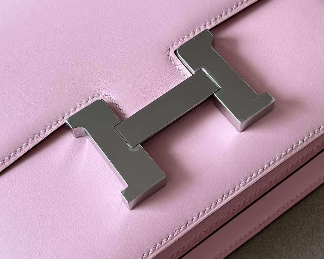 HERMES Constance 19 Bag/5P Sakura Pink / Silver Buckle / Swift Leather  