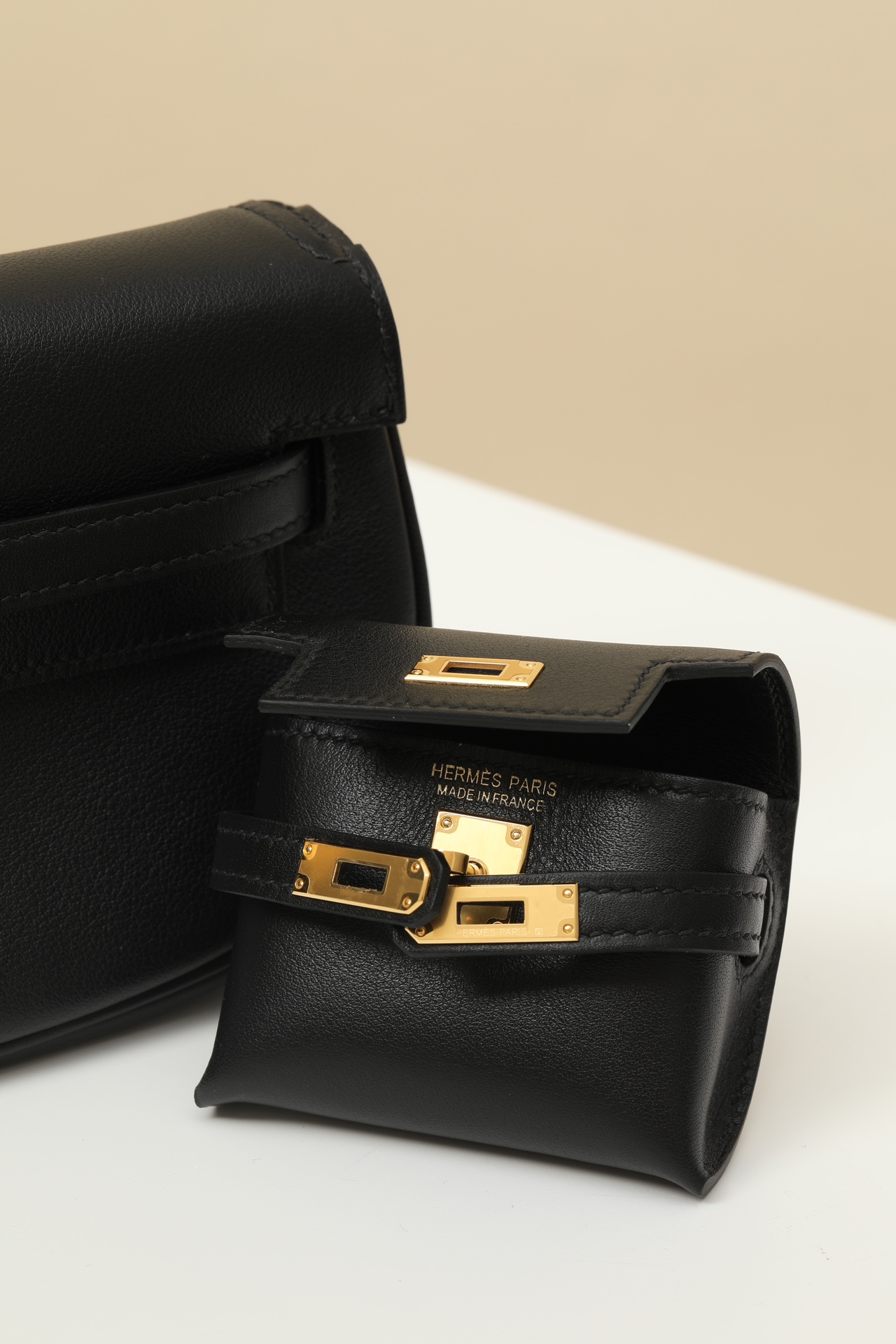 HERMES Kelly Moove 17 Bag /CK89 Black Gold Buckle Swift Leather  