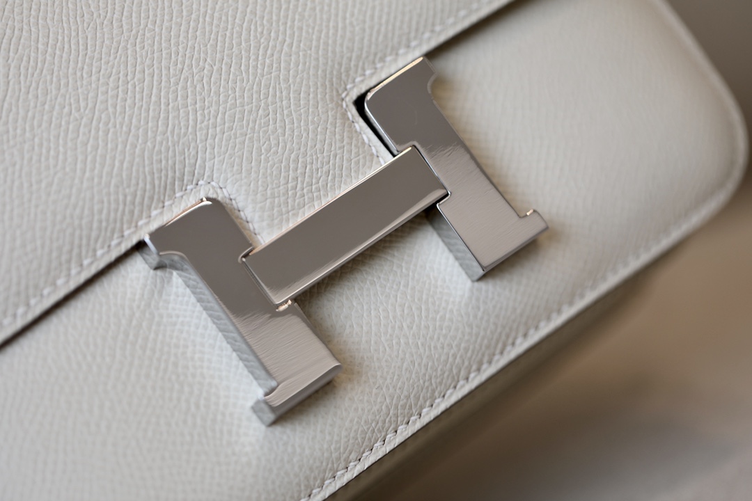 HERMES Constance 19 Bag/CC10 Milkshake White/Silver Buckle/Epsom Leather  