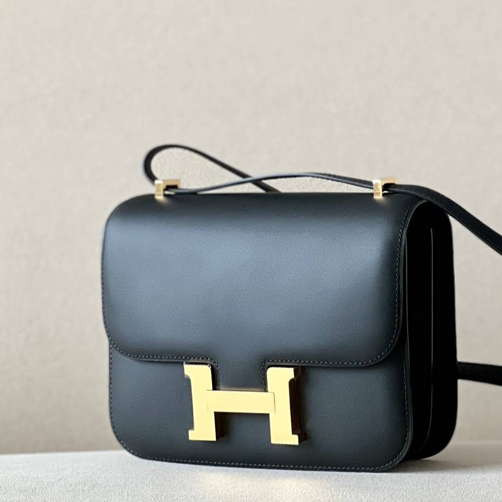 HERMES Constance 19 Bag/CK89 Black/Gold Buckle Matte Box  