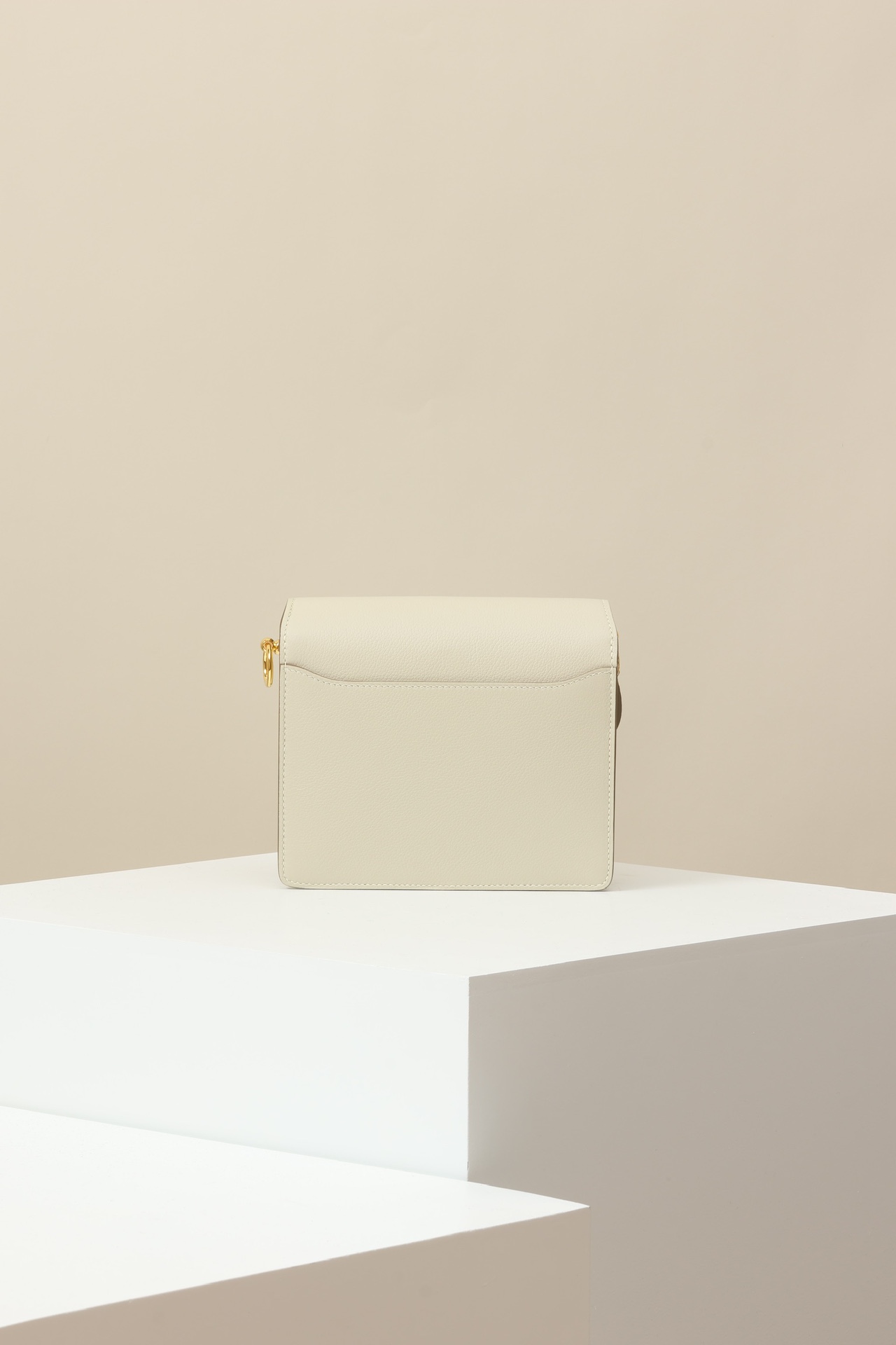 HERMES Roulis 19 Bag /CC10 Milkshake White/Gold Buckle/Evercolor Leather  