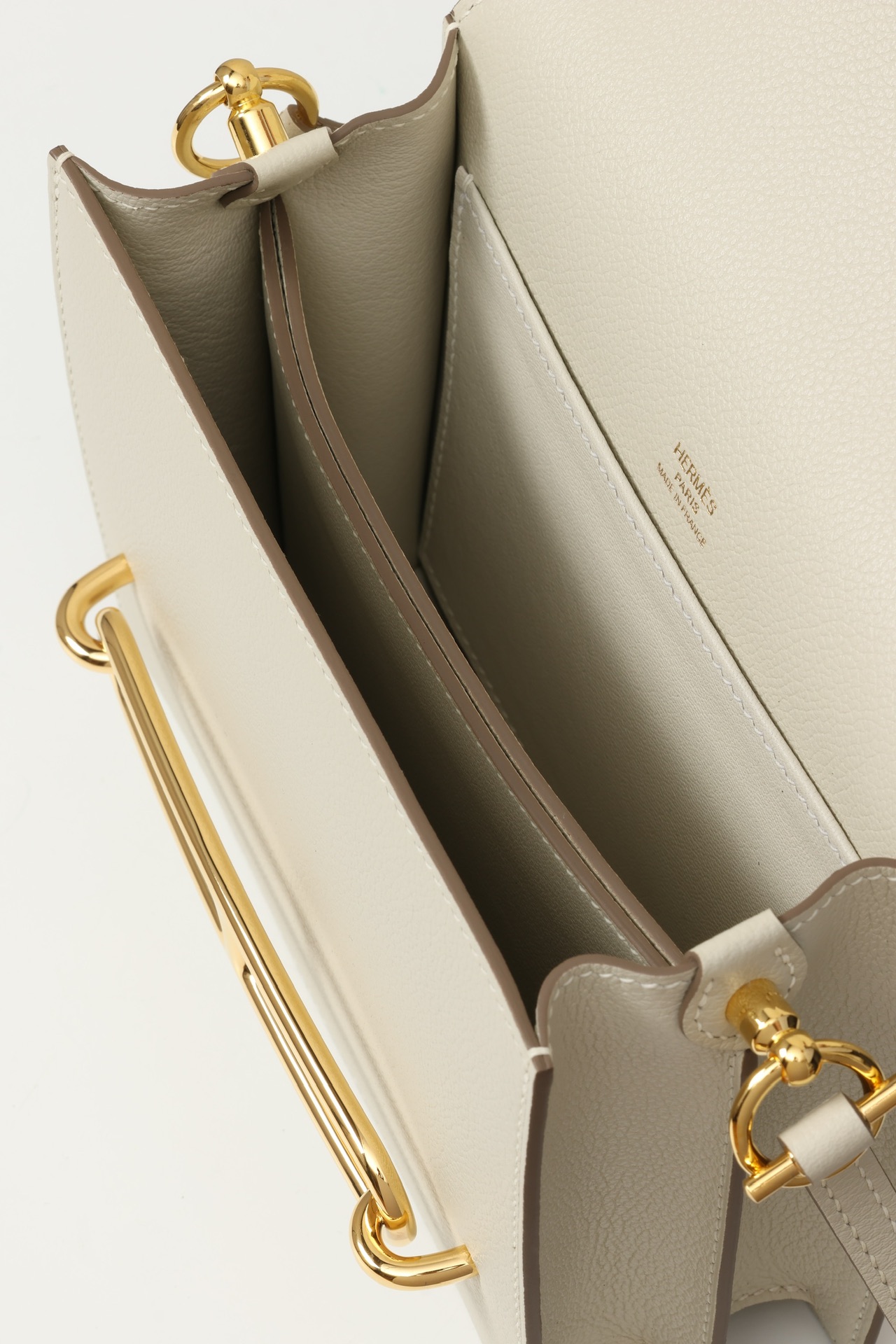 HERMES Roulis 19 Bag /CC10 Milkshake White/Gold Buckle/Evercolor Leather  