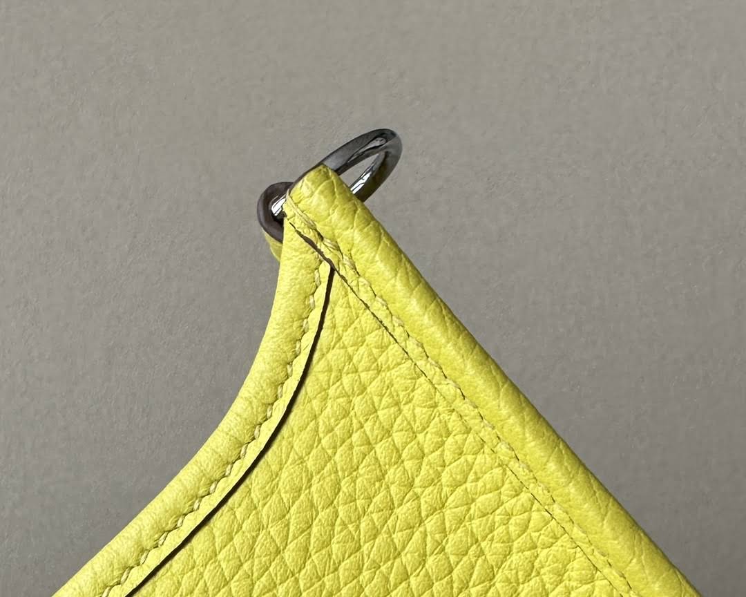 HERMES Evelyne 17 Bag /9R Lemon Yellow / Silver Buckle / TC Leather  