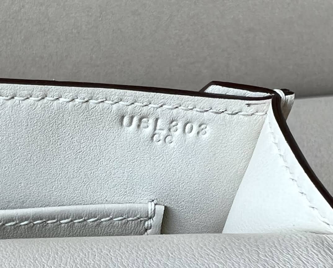 HERMES Verrou 17 Bag /3C Wool White/Silver Buckle/Ostrich Leather  