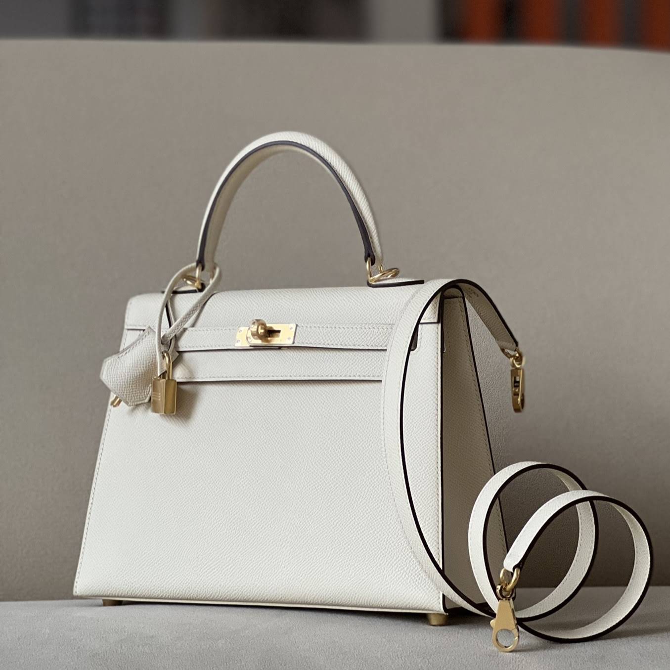 HERMES Kelly 25 Bag /Nata Cream White/Gold Buckle/Epsom Leather  