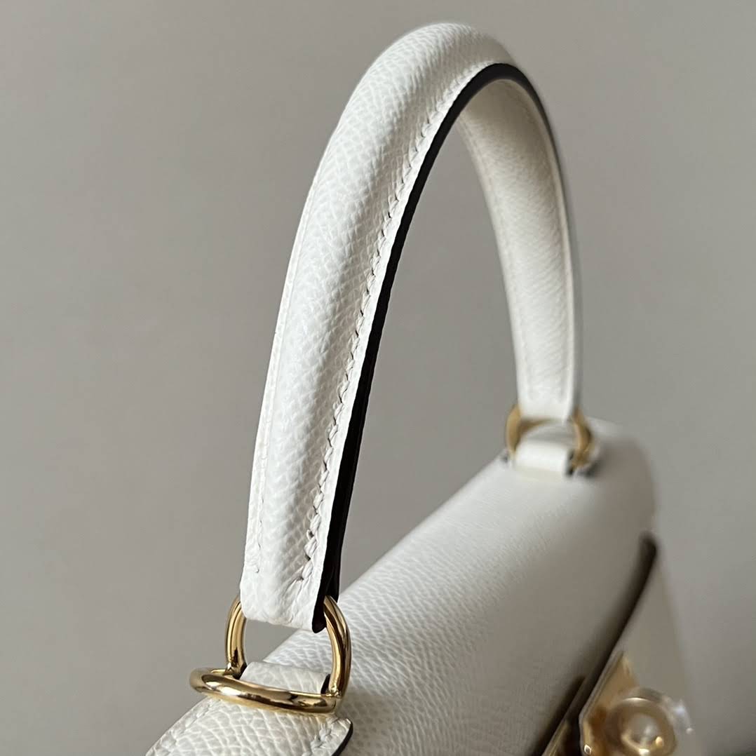 HERMES Kelly 25 Bag /Nata Cream White/Gold Buckle/Epsom Leather  