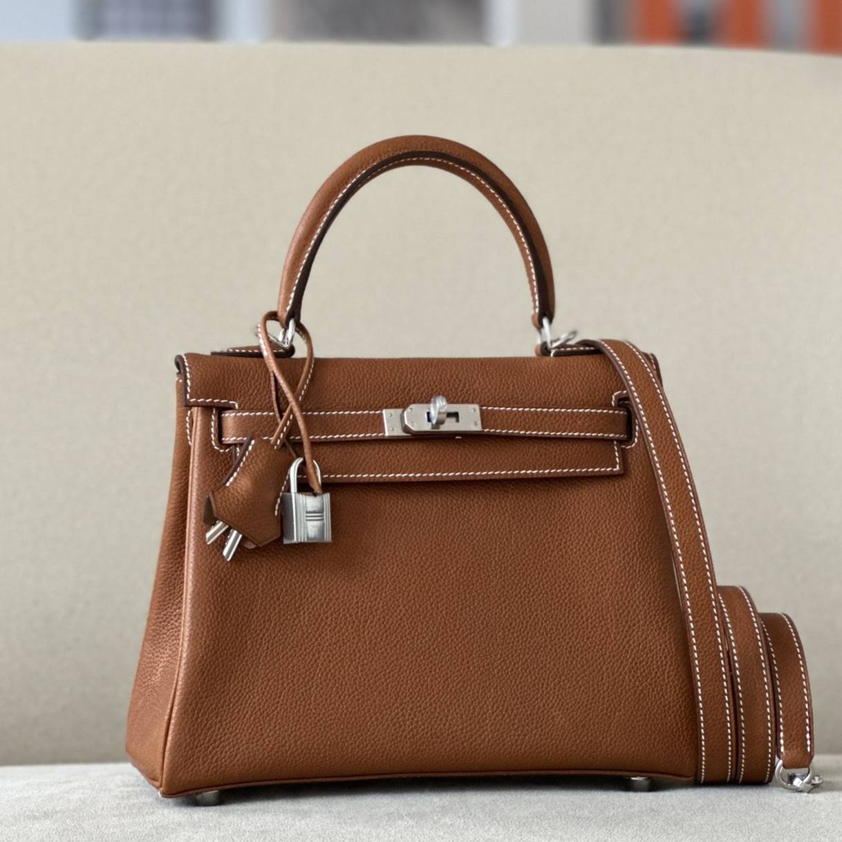 HERMES Kelly 25 Bag /CK37 Gold Brown/Silver Buckle/Faubourg Leather  