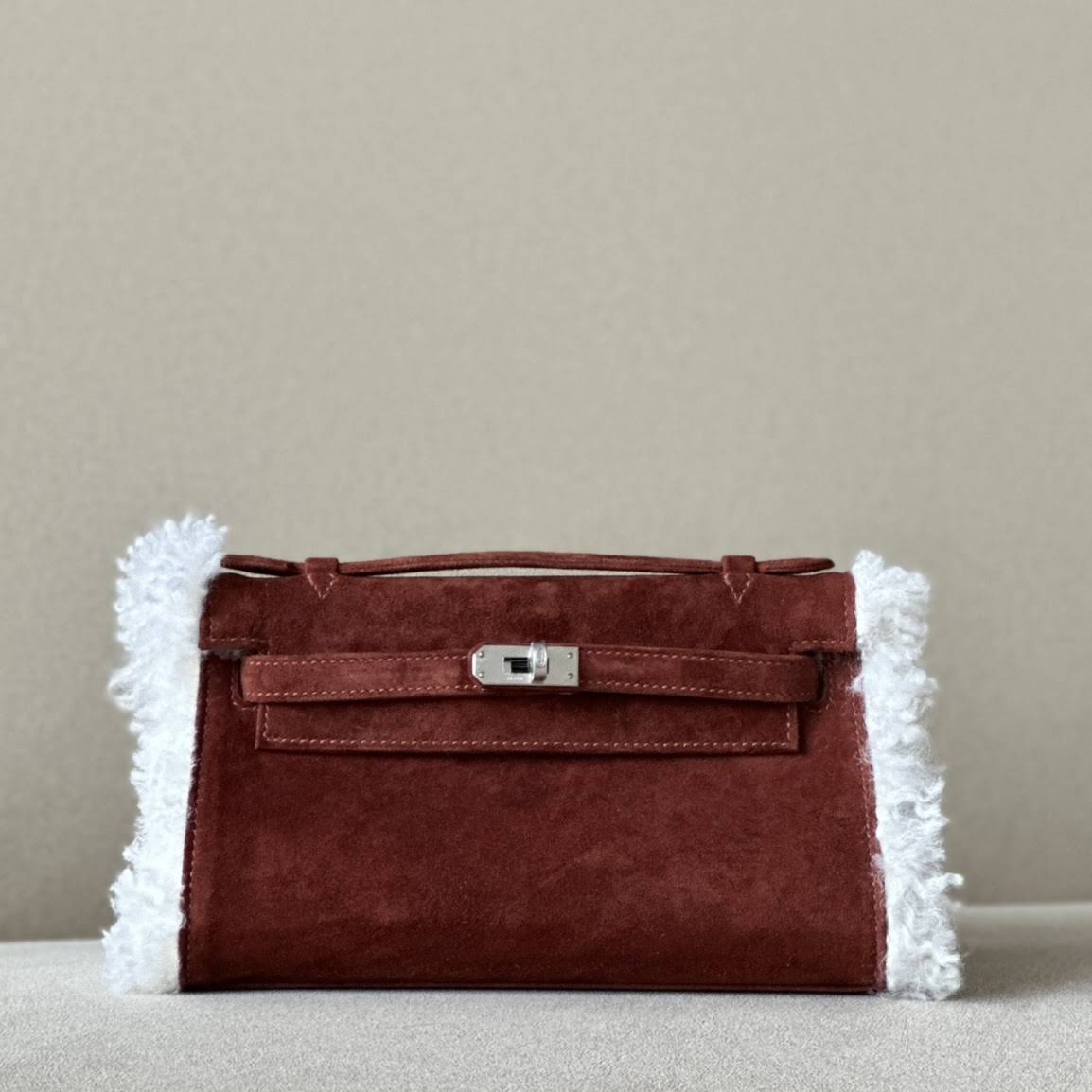 HERMES Kelly 22 Bag /OG Saddle Red/Silver Buckle/Suede/Lambskin  