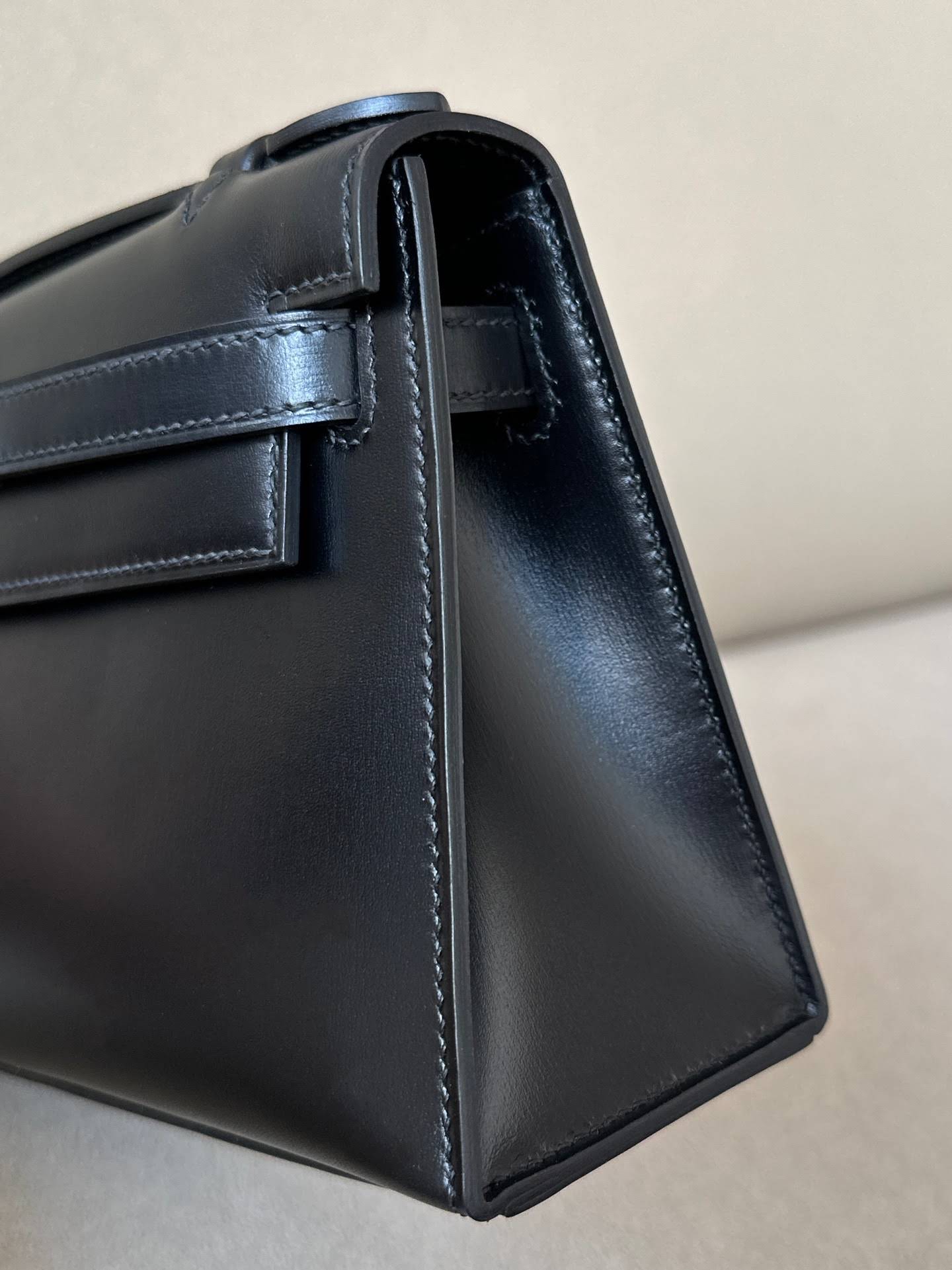 HERMES Kelly 22 Bag /CK89 Black/Silver Buckle/BOX Leather  