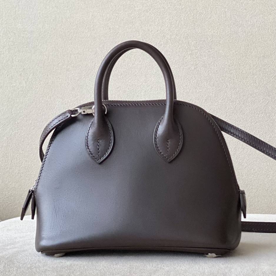 HERMES Bolide 18 Bag/46 Ebony Color/Silver Buckle/Saddle Leather  