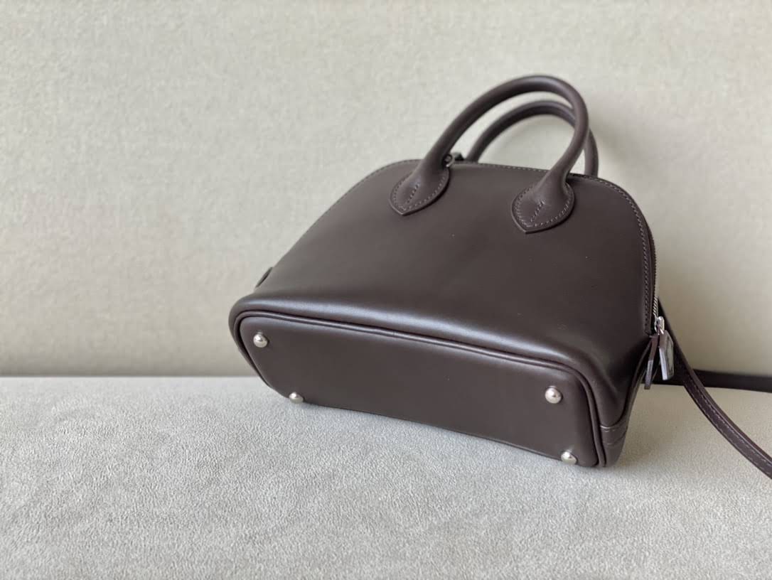 HERMES Bolide 18 Bag/46 Ebony Color/Silver Buckle/Saddle Leather  