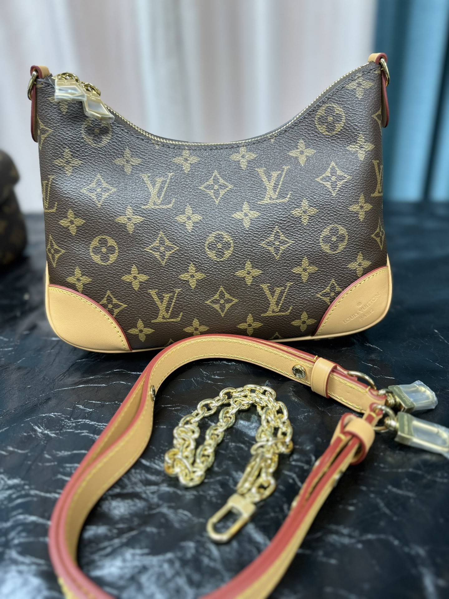 LOUIS VUITTON The Boulogne Bag (Natural)