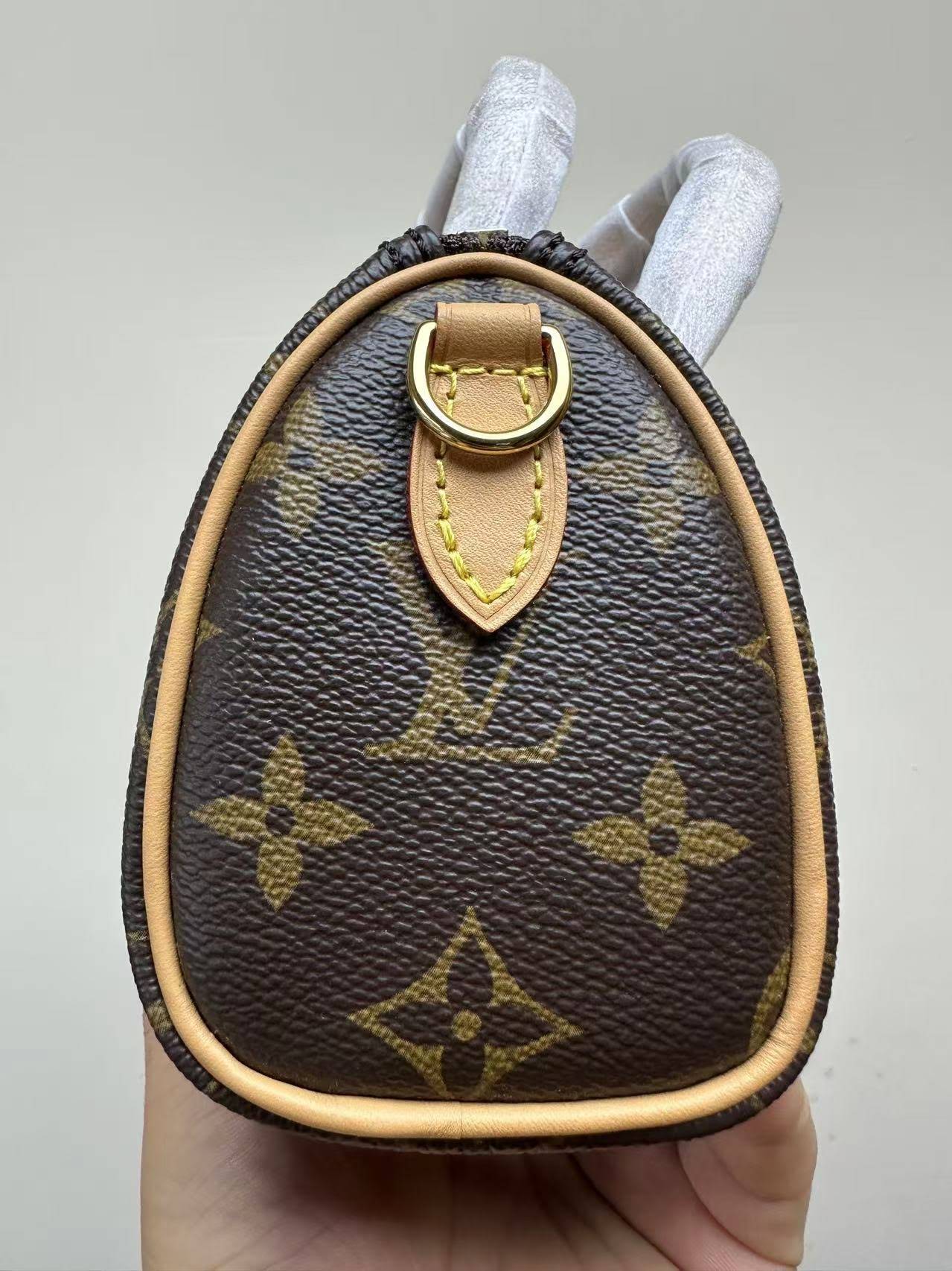 LOUIS VUITTON The Pochette Métis East West Bag