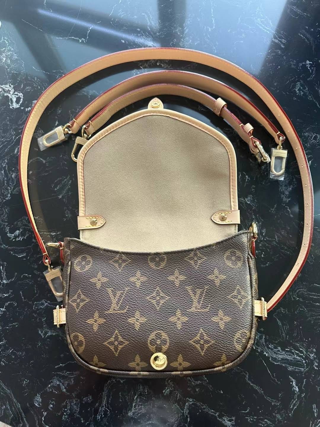 LOUIS VUITTON The Saumur BB Bag