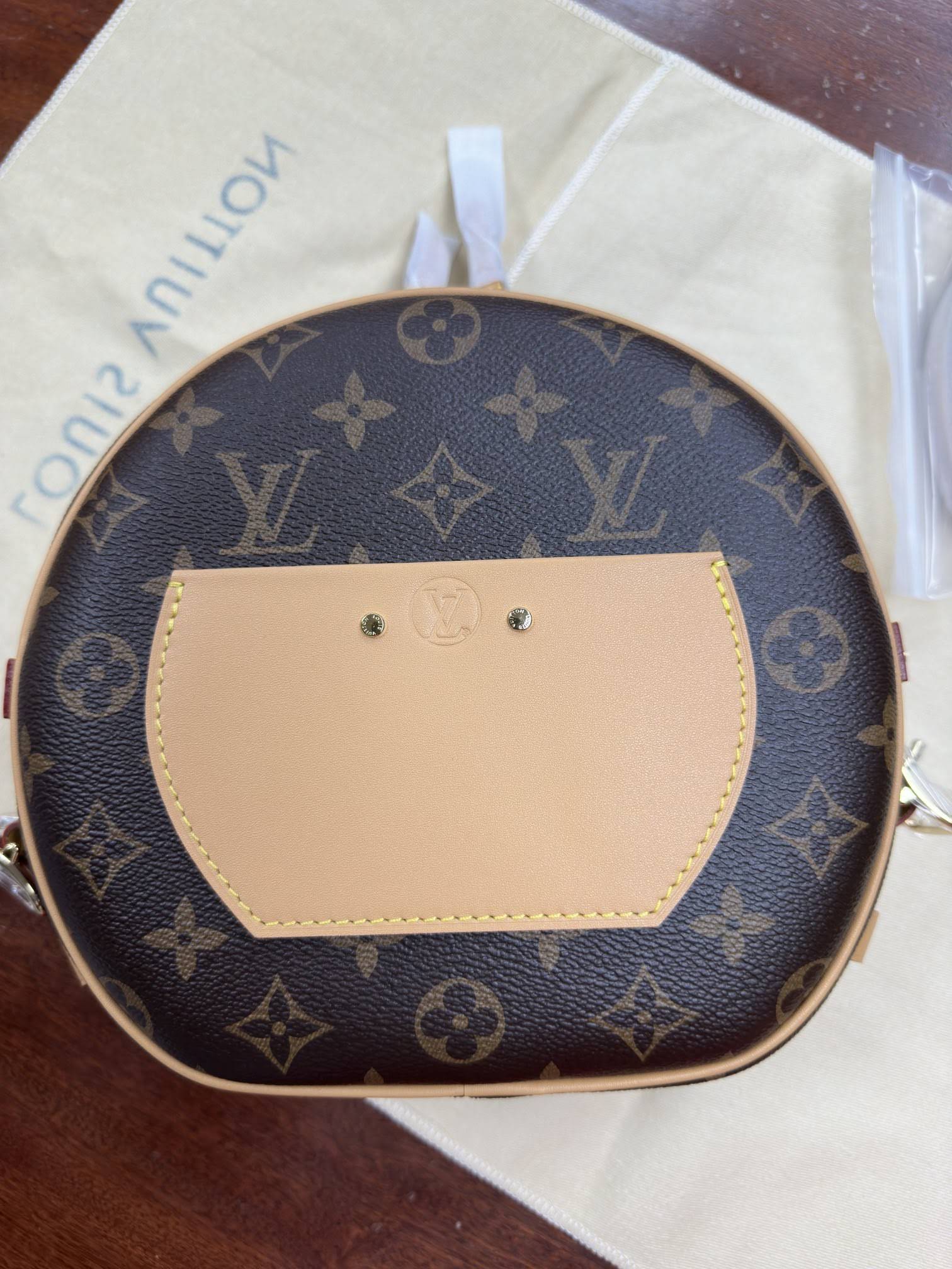 LOUIS VUITTON The Boite Chapeau Souple MM Bag