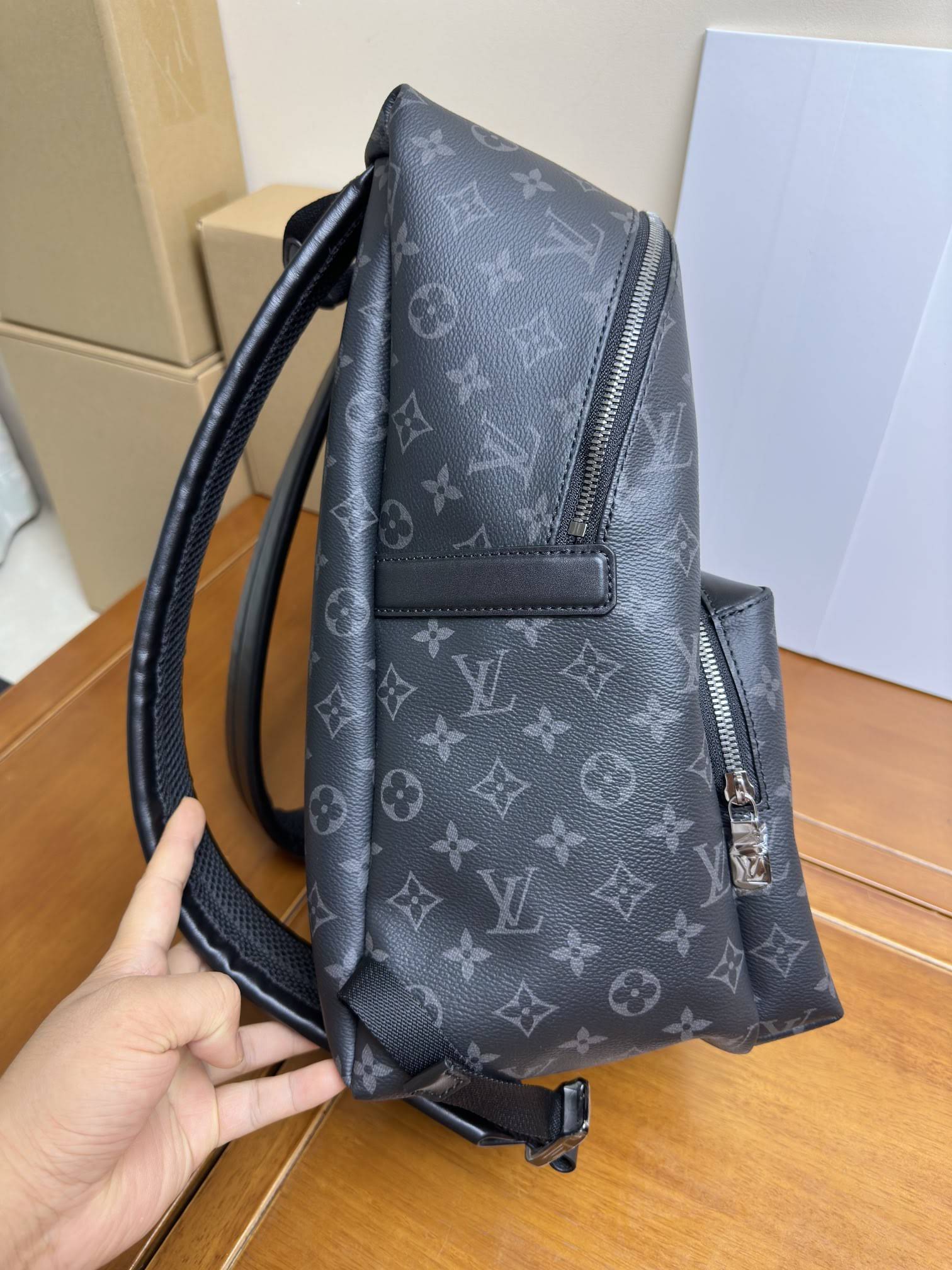 LOUIS VUITTON Discovery Backpack