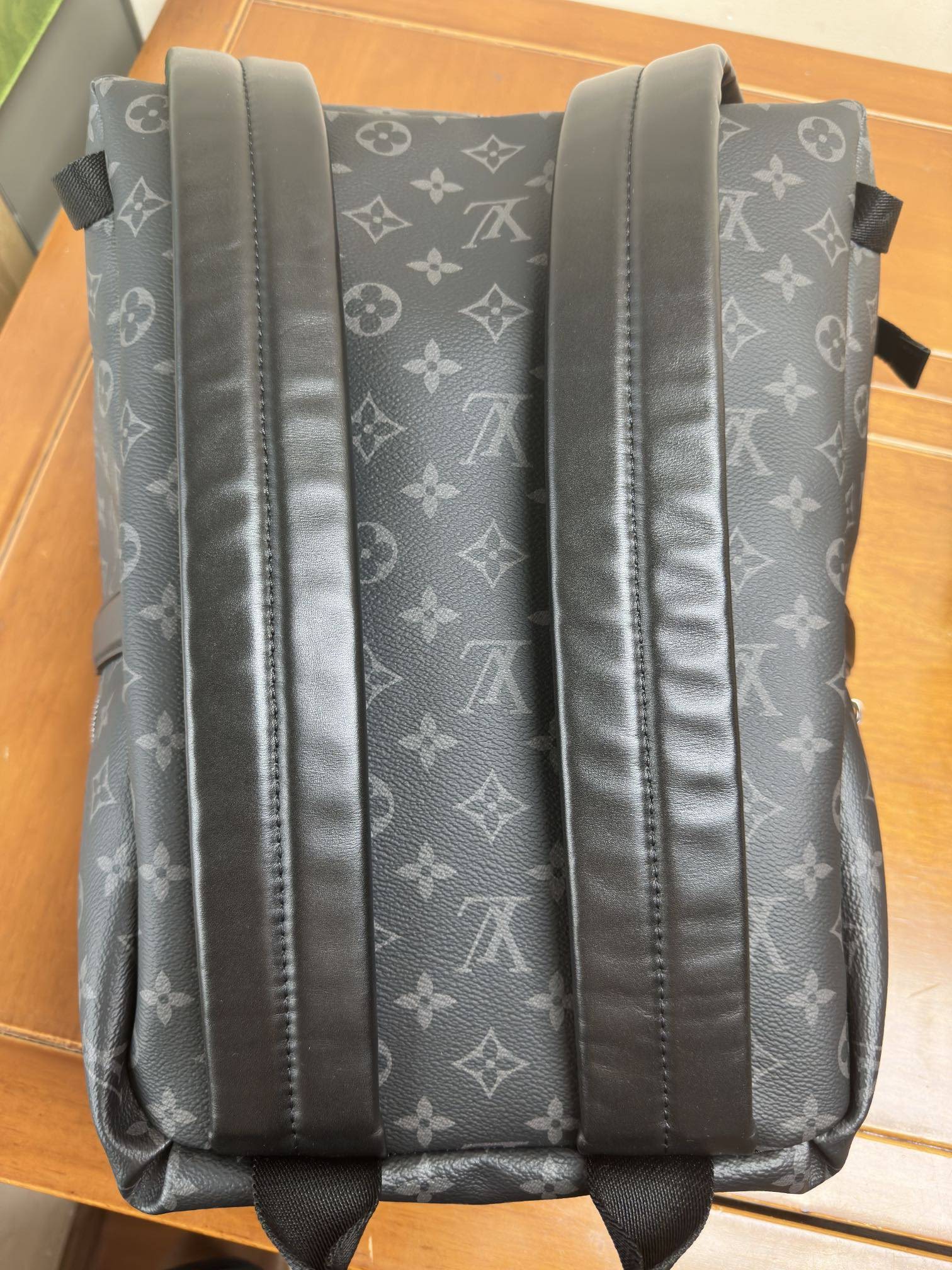 LOUIS VUITTON Discovery Backpack