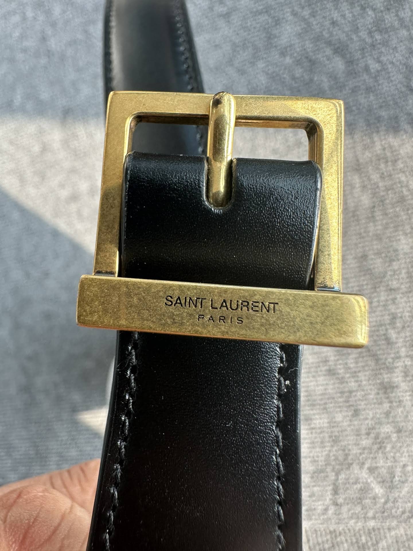 SAINT LAURENT LE 5 À 7 in smooth leather